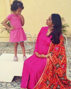 Mohena Singh Instagram - 🌸🌼 The Maternal Team 🌼🌸
My heart is filled with gratitude for all your love and blessings 🙏🏽
@madhoo_v11 @maharaja_rewa @vasundhrarajlaxmi @divyarajsinghrewa #mysurvandita