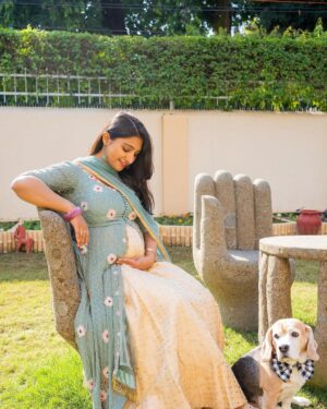 Mohena Singh Instagram - Beginning of a new beginning 🙏🏽🎊
Sharing the Good News with All 🌼💛
@suyeshrawat 

Thank you for the lovely pictures @shrirangswarge 
You made it such a happy day for us 💕