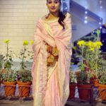 Mohena Singh Instagram - Just thought I should say Hello 🌼🌸 It’s been long and the one’s who are wondering where I am… I’m right here! Love and light to all 💛☀️ Thank you for the lovely picture @priyanka1111jain 🌺 Dehra Dun, India