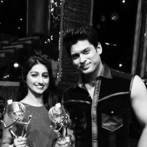 Mohena Singh Instagram - Still trying to process this…
May your soul rest in peace Sid. 
May god give strength to aunty and your family. I can’t imagine the kind of strength she will need to bear your loss. 

Goodbye old friend.
Om Shanti 🙏🏽
@realsidharthshukla