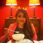 Mohena Singh Instagram - What should we Eat ? Why should we Pray ? What do you really Love ? Give yourself a break , take a little space and show yourself some kindness once in a while to know what’s your Eat , Pray , Love. Thank you @suyeshrawat for this click. Location @marybuddenestate Thank you for being such lovely hosts to us. #truth #knowyourtruth #eatpraylove #candid Mary Budden Estate
