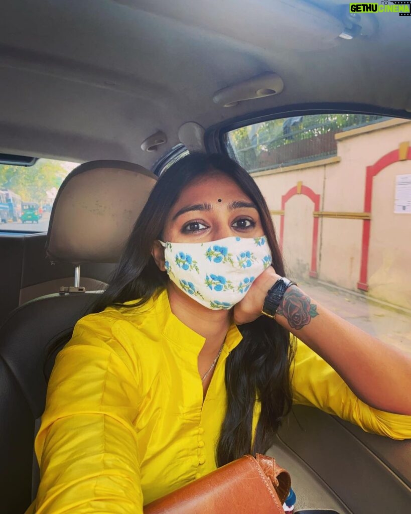 Mohena Singh Instagram - Navratri Day 3 : Yellow Self clicked photo. Dehra Dun, India