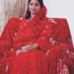 Mohena Singh Instagram - Navratri Day 1 : RED. Wishing everyone a very Happy Chaitra Navratri 🔴 , a very Happy Baisakhi 🌾 , a super Happy Gudi Padwa 🌱 and a joyously Happy Ramadan Kareem 🌙 #navratri #ramadankareem