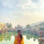 Mohena Singh Instagram - “You seek peace ? To attain peace one must be willing to pass through the contrary of peace.” ~ Swami Brahmananda ~ 📷 @puneet.khandelwalpk Alwar City Place