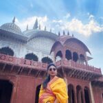 Mohena Singh Instagram - “Let’s make you Glow a little bit” said the cheerful Spring to the Oh so wise Earth. Happy Basant Panchmi To All 🌼🌈🌸💛 📷 @puneet.khandelwalpk Alwar City Place