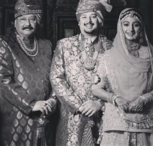 Mohena Singh Instagram - I’m so glad and so grateful that I have such a kind hearted Father-in-Law. Thank you for taking care of us all and trying to bring happiness into our lives every step of the way. 
Thank you for your love and blessings. Wish you a very Happy Father’s Day Papa Hukam @satpalmaharajofficial