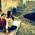 Mohena Singh Instagram - These photos represent such joy & happiness. We’ve had such great times together. You being one of my favourite persons. Now life has changed. Situations have changed. I don’t know how and when we’ll have such pictures again. Life is unpredictable. But one thing I know for sure I’ll always cherish these moments you see in these pictures. They are stored so deep in my heart. Love you always. And miss everything ♥️ Wish you a very Happy Birthday @vasundhrarajlaxmi bhabisa. Have a great great great time today ! #letsrewind #happybirthdayvasu #vasukabirthday #memories