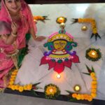 Mohena Singh Instagram - The idea of my Rangoli this year came from the importance of Ma Devi in my life. She gives me hope , clarity and strength, more so during my pregnancy. Navratri and Diwali have always been special and the presence of Devi Ma’s energy around makes it the most awaited year for me personally. This was my way of welcoming her into our home and lives 🪔✨🙏🏽 Cover photo @sahil_saxena_