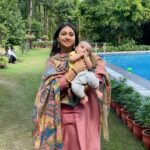 Mohena Singh Instagram - Thank you @shaheenbagh_resort for inviting Ayaansh to experience your absolutely gorgeous gardens. He had a wonderful time. 🙏🏽🌸🌷🌳