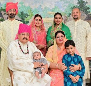 Mohena Singh Instagram - Ayaansh is Grateful for receiving the Blessings and love of his family 🙏🏽🌷