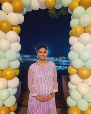 Mohena Singh Instagram - Thankful and grateful for all the love and blessings. 

Thank you to @shoppers_rage for this lovely Kurta. Everyone please do support their small business and have a look at their Instagram page for some lovely collections 💜