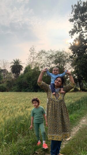 Mohena Singh Instagram - Ayaansh’s 1st trip to Rewa 🌸🌼🌺