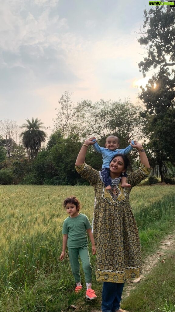 Mohena Singh Instagram - Ayaansh’s 1st trip to Rewa 🌸🌼🌺