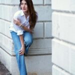 Monica Sharma Instagram - You gotta girlfriend 🫰🏻 . . . . 📷- @man.with.a.dreamm . . . . . #explore #fashion #instapic Mumbai, Maharashtra