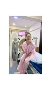 Mrinal Deshraj Instagram - I got the opportunity to visit Dr. Manoj Gupta’s clinic for Hyperbaric Oxygen Therapy today. Hyperbaric Oxygen Therapy (HBOT) is used to treat a myriad of medical issues and I wanted to use this to boost the Oxygen levels and Dopamine levels in my brain. Breathing in pure Oxygen in a pressurized chamber is also excellent for anti aging because it triggers the natural healing powers of the body. Inside a hyperbaric oxygen chamber, the pressure forces the oxygen into our lungs, bloodstream and cells to increase the absorption rates within the cells. More 0xygen is supplied to mitochondria, thus enhancing the production of energy. NOT ALLOWED:- Makeup Mobile phone Jewellery Anything other than cotton clothes. : #awareness #oxygen #wellness #lovemyself #helpful #loveyourself #protection #wonderful #goodforbrain #protect #braincells#highly #recommended #mustdo #fitness #mreenaldeshraj #mreedaazle ♥️