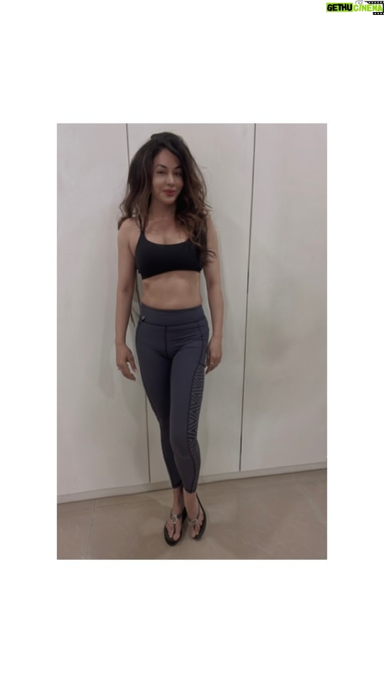Mrinal Deshraj Instagram - STRIVE FOR PROGRESS, NOT PERFECTION.♥️ . . In a busy world, it’s easy to neglect our physical and mental health, but making time for exercise can have tremendous benefits. Come get ready with me for Gym and know taking care of our bodies is crucial for our overall well-being. Let’s make fitness a priority and feel the positive impact it can have on our lives! ♥️ : Leggings @gymshark Jacket @underarmour Top @gymshark ♥️ : #fitnessmotivation #gymmotivation #progressnotperfection #workinprogress #fitlife #healthylifestyle #fitspiration #fitnessjourney #follow #reels #reelsindia #lifestylereels #reelsinstagram #explorepage #mreedazzel #mreenaldesraj ♥️