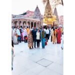 Mrinal Deshraj Instagram - BANARAS IS OLDER THAN HISTORY, OLDER THAN TRADITION, OLDER EVEN THAN LEGEND AND LOOKS TWICE AS OLD AS ALL OF THEM PUT TOGETHER♥️ : Whether we wander around the narrow alleys of Vishwanath Gali or stroll at the Ganga ghats, Varanasi always remains and an interesting and intriguing place. This ancient city of India also said to older than history itself is frequented by people from all over the world seeking spiritual answers. It is in the ghats of Varanasi that you can see the cycle of life and death being repeated everyday! Love it hate it, but you cannot ignore Varanasi. : #banaras #varanasi #kashi #india #banarasi #varanasidiaries #uttarpradesh #photography #instagram #ganga #mahadev #incredibleindia #varanasighats #ghat #banarasiya #love #varanasiindia #banarasisaree #travel #mreenaldeshraj♥️ Banaras Ganga Ghat