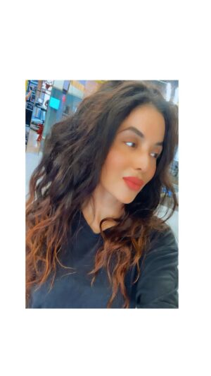 Mrinal Deshraj Instagram - YOUR BODY IS YOUR TEMPLE. WORSHIP IT❤️
:
#healthyliving #healthylifestyle #health #healthyfood #fitness #healthy #healthyeating #wellness #nutrition  #fitnessmotivation #motivation #healthylife #lifestyle #workout #vegan #food #fit #selfcare #diet #foodie #healthychoices #gym #exercise #organic #fitfam #fitnessjourney #healthandwellness #love #mreedazzel #mreenaldeshraj ❤️