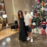 Mrinal Deshraj Instagram - TRUST THE MAGIC OF NEW BEGINNINGS ✨️ ♥️ : This is the first time I’m bringing in the New Year after being married and I just could not be happier. ♥️ : We celebrated New Year’s Eve at Atlantis with @dineshdthakkar , @gautamvkalra and @nirajvora7773 It was a wonderful event and we had a great time. What a nice way to begin 2023! ♥️ : #newyear #newbeginnings #newlife #party #fun #friemds #beautifullife #beuatiful #smile #laugh #mreenaldeshraj #mreedaazle #lifeisbeautiful #love #bestlife ♥️ The Atlantis