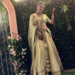 Mrinal Deshraj Instagram – ABUNDANCE OF BLESSINGS, HEALTH, LOVE AND EXCITEMENT TO SHRENU AND AKSHAY! ♥️
:
I know we missed the events of Baroda but I am thrilled to attend last night’s reception of Shrenu and Akshay. I am glad I got to meet everyone and I wish nothing but the best for this new chapter in my darling Shrenu and Akshay’s lives♥️
:
Styled by @krishi1606 
Outfit @gunninaa15official 
Accessories @rimayu07 
:
#reception #wedding#happiness #madeforeachother #happy #couple # love #friends #mreenaldeshraj #mreedaazle ♥️