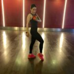 Mrinal Deshraj Instagram - YOU DON’T FIND WILLPOWER; YOU CREATE IT ♥️ : Flashback Friday to when Kunal worked hard to train me throughout the lockdown ♥️ : I often don’t talk about it, but as I get older; the report card of how I’ve lived my life pops up. I never intended to be unhealthy or follow bad habits but what we do in our 30’s we pay for in our 40’s. I never ate protein, I avoided fats and thus the bane of my existence has been my digestive tract (as a result of these food habits). Now as I get healthier I find it mentally easier to push myself in the gym even when I’m not feeling that great about myself. I strive for that sense of accomplishment and I am no longer trying to beat my previous best: I am beginning a whole new chapter of my life and that goes for both my internal health as well as how good I look on the outside♥️ : Edited by: @rimaansen ♥️ : Featuring: Coach @kunal7433 ♥️ : #workouts #fighting #spirit #evolving #womenemporment #power #fitnessfreak #strength #fighter #fullpower #mreenaldeshraj #mreedaazle #highonlove #blessed ♥️ Home Sweet Home