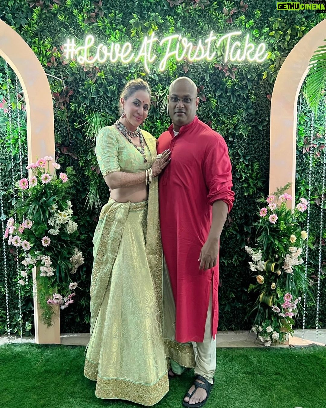 Mrinal Deshraj Instagram - ABUNDANCE OF BLESSINGS, HEALTH, LOVE AND EXCITEMENT TO SHRENU AND AKSHAY! ♥️ : I know we missed the events of Baroda but I am thrilled to attend last night’s reception of Shrenu and Akshay. I am glad I got to meet everyone and I wish nothing but the best for this new chapter in my darling Shrenu and Akshay’s lives♥️ : Styled by @krishi1606 Outfit @gunninaa15official Accessories @rimayu07 : #reception #wedding#happiness #madeforeachother #happy #couple # love #friends #mreenaldeshraj #mreedaazle ♥️