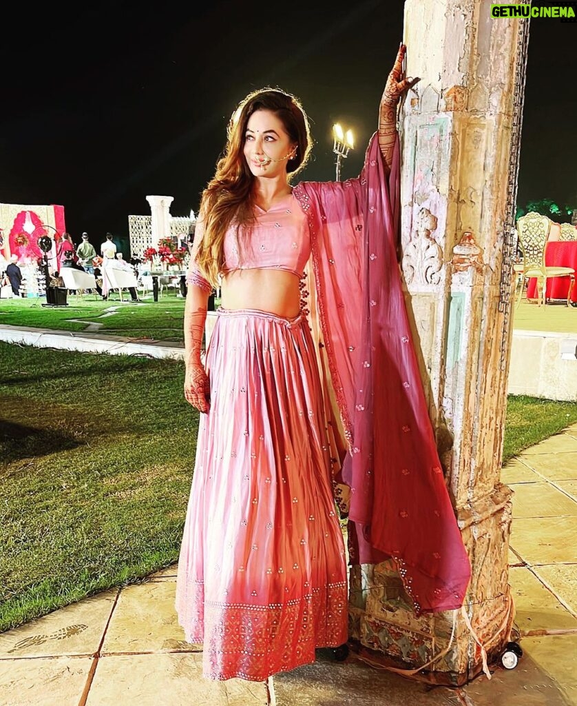 Mrinal Deshraj Instagram - Styling by: - @krishi1606 ♥️ Lehanga choli by :- @krishna_boutique_3634 ♥️ Mehndi by:- @shruti_mehendi_artist ♥️ Nails by: - @sparklednails_bykhushii ♥️ : #udaipur #fatehgarh #palace #bigday #enjoying #feelingspecial #grand #happiness #wedding #lavish #beautiful #love #enjoying #mreedaazle #mreenaldeshraj ♥️ Fatehgarh Palace Hotel, Udaipur