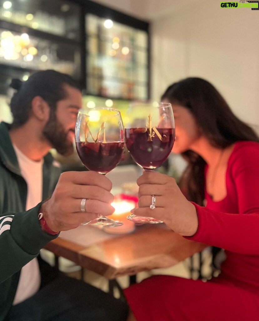 Mukti Mohan Instagram - OUR first Xmas🎄♥️🥂