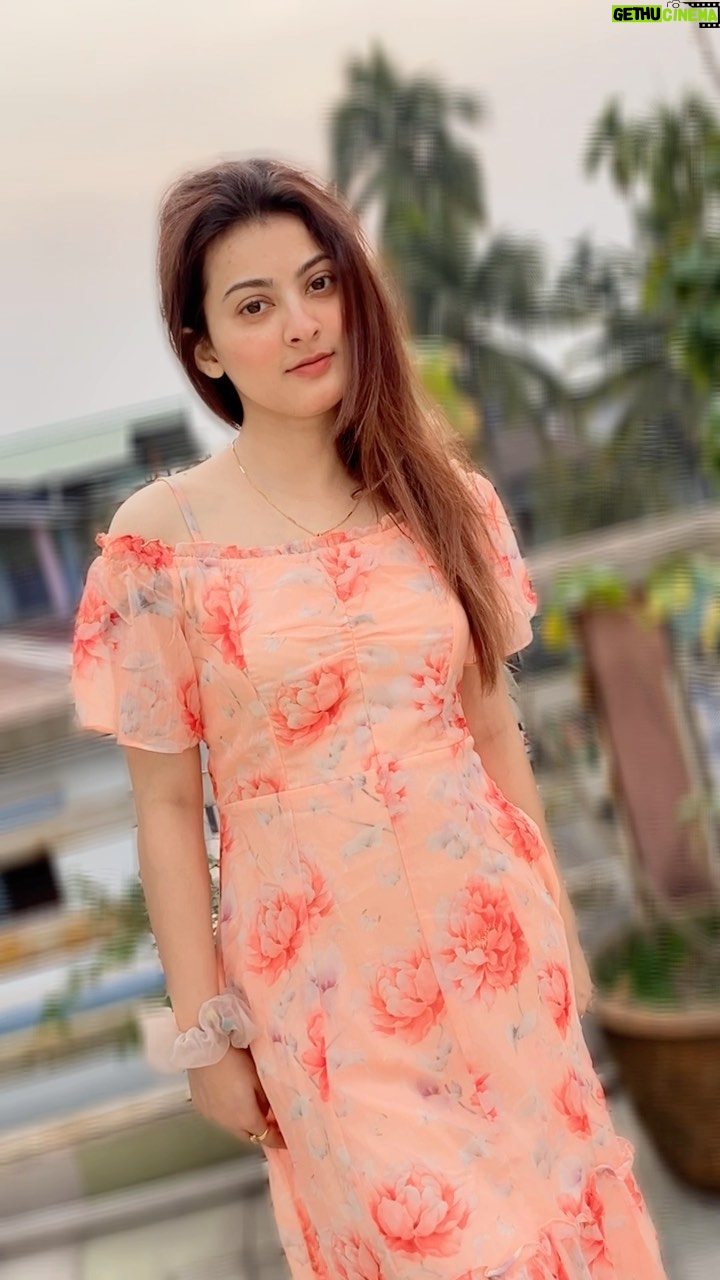 Nabanita Malakar Instagram - AAP Ki nazron ne samjha pyaar ke kabil mujhe 🌸