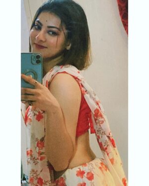 Nabanita Malakar Instagram - Baby I’m Yours 🍁
.
.
.
.
.

#metime #attention #love #instagram #post #nabanitamalakar #nabanitamalakar09 #nabanitamalakarofficial