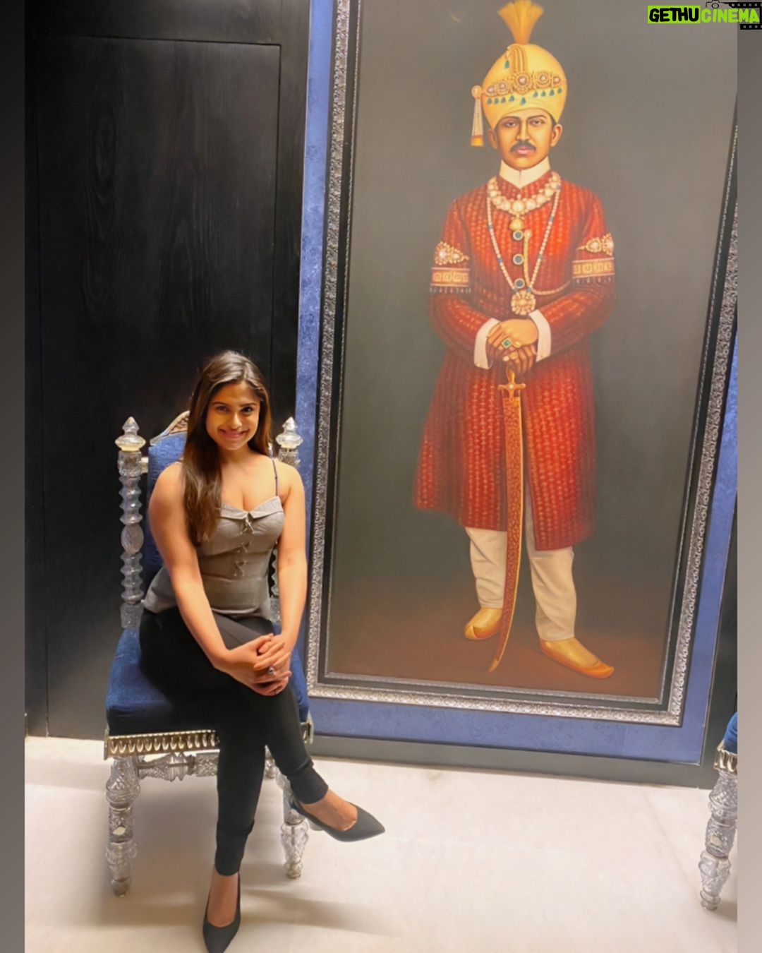Naina Ganguly Instagram - A queen knows that her beauty shines from within. 👑 ❤️