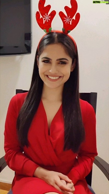 Naina Ganguly Instagram - Merry Christmas! May your heart be light, your celebrations be joyful, and your time with loved ones be filled with warmth and laughter. Christmas 🎄🎅 ⭐️