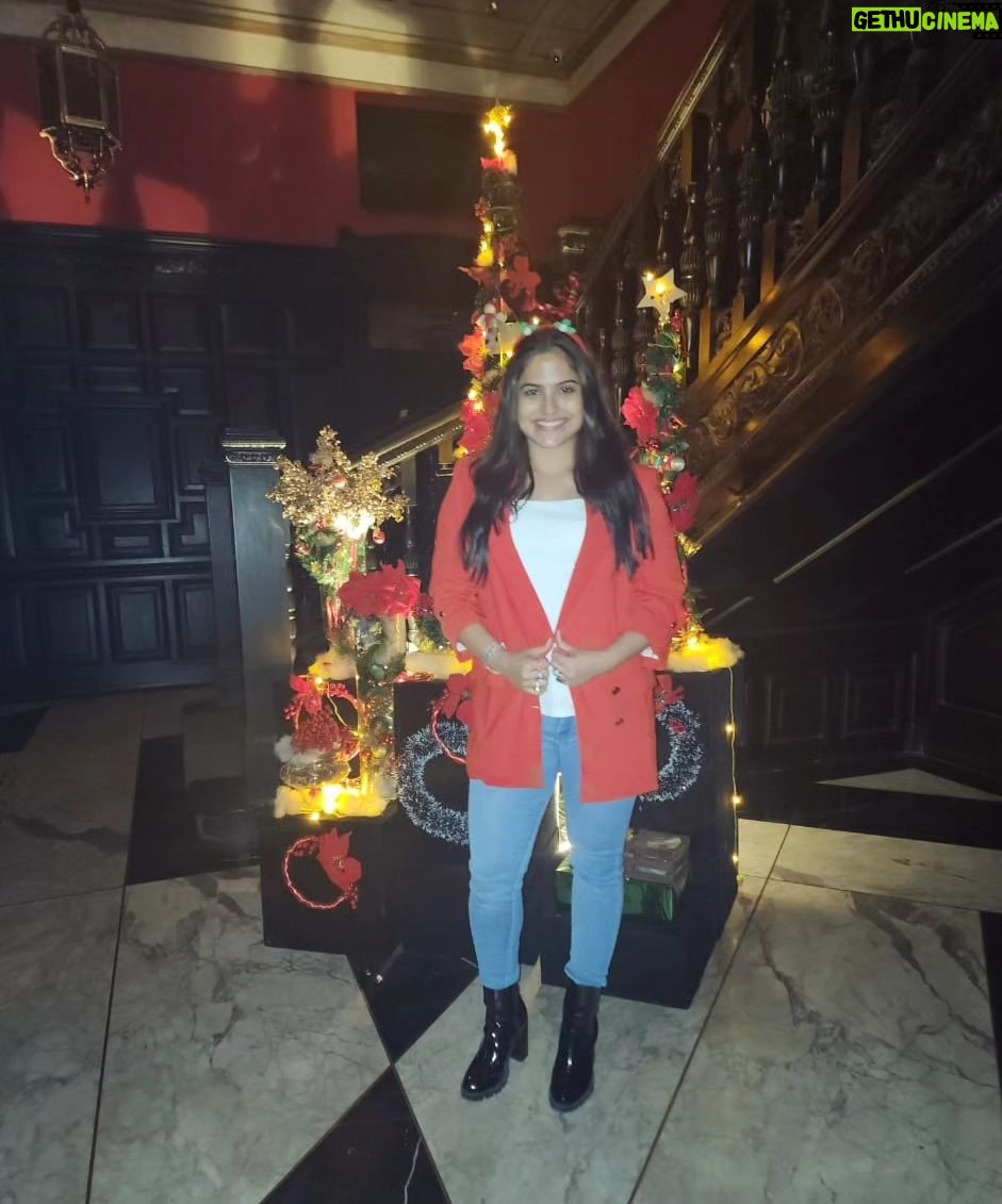 Naina Ganguly Instagram - Christmas isn't just a day, it's a frame of mind.❤️ A Christmas Evening Well spent. 🎄🎅⭐️