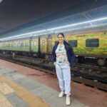 Naina Ganguly Instagram - A holiday is an opportunity to journey within. It is also a chance to chill, to relax. It is when I switch on my rest mode. 🚉 🌊