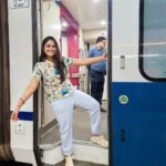 Naina Ganguly Instagram - A holiday is an opportunity to journey within. It is also a chance to chill, to relax. It is when I switch on my rest mode. 🚉 🌊