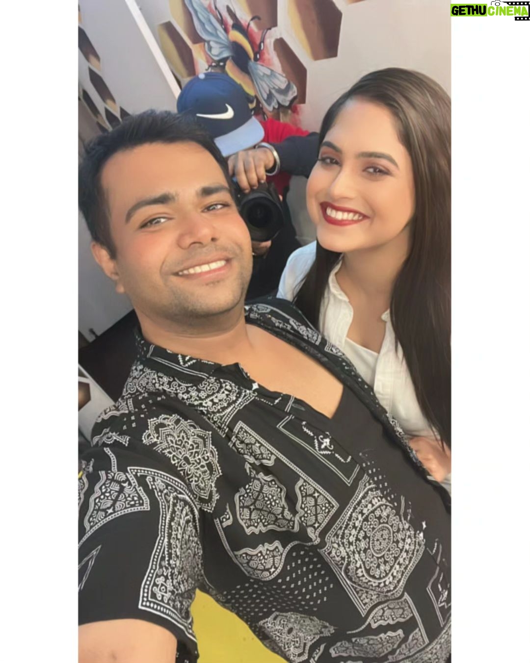 Naina Ganguly Instagram - It was a nice chit-chat session with him. 😇
