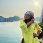 Nakshathra Nagesh Instagram – It’s been a week since I last posted on instagram, so hello! Also, did you know we have new filers now? 

This filter and my moon is called – simple cool. 
Have a nice day! 🫶🏼 #NRinVietnam Halong Bay Vietnam