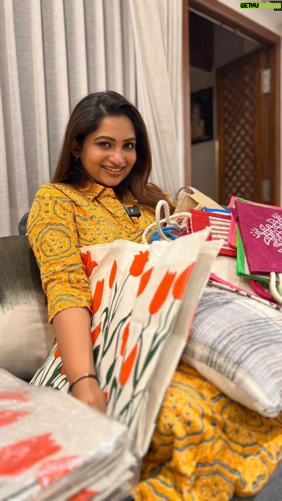 Nakshathra Nagesh Instagram - Perfect pocketfriendly and useful gifting options for this Deepavali ❤️ do check out @ecotrendbags today. I absolutely love shopping from them! Amazing quality, beautiful designs and prompt delivery. @ecotrendbags