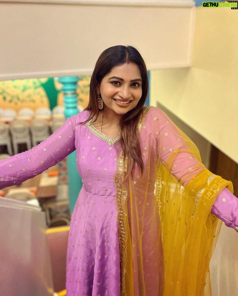 Nakshathra Nagesh Instagram - The lilac anarkali that made all heads turn! Thank you @tag_a_clothing_brand for such prompt delivery ❤️ the best stop for anarkali hands down! #WhatNakshuWore #Deepavali2023 Paati Veedu