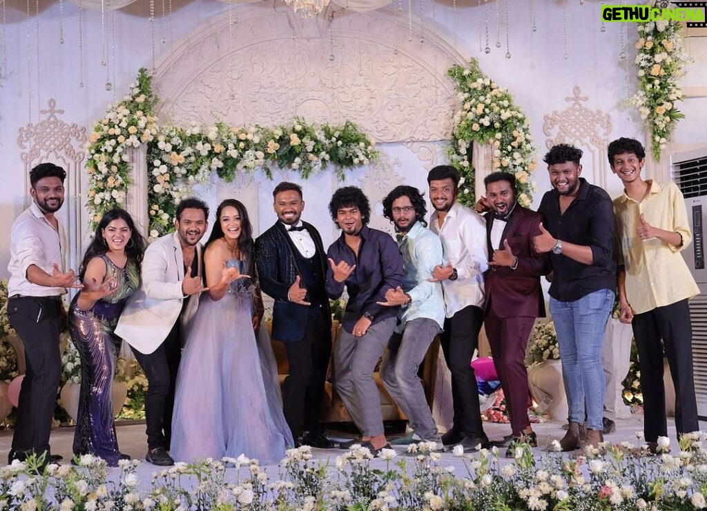 Nakshatra Murthy Instagram - Having these amazing friends with good heart and happy tears around me on my big day ❤️ . @_bharath_jacob_ from Lkg till this day , we could never imagine the journey we have come through….. your my family And the journey will continue 🧿 & @hariii_vishnuu @sam_ronaldo_ . #wedding #friendshipgoals