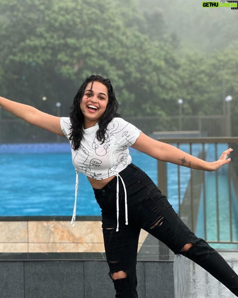 Nakshatra Murthy Instagram - Anyone who said sunshine ☀️ brings happiness….has never danced in the Rain ☔️ …… #nakshatramurthy