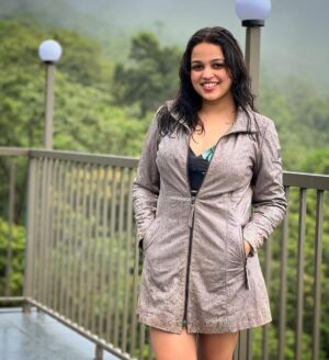 Nakshatra Murthy Instagram - Meet me in the pouring rain 🌧️ 
.
Pc. Husband 👻😘