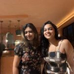 Nakshatra Murthy Instagram - Gathered around a table , storied are shared,,, memories are created & friendship is abundantly grown 🌃 ! And how could we miss the Mother Nature blessing us with an incredible night with rain and thunder!!! . Location @ignna.chennai Loved the ambiance 🪻