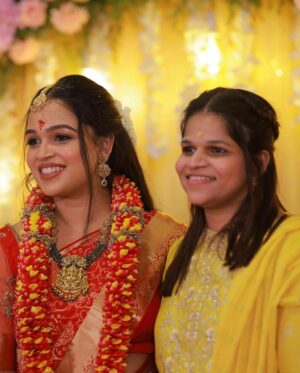 Nakshatra Murthy Instagram - My chotu 💕 
Our hearts have grown closer with the passing of time 🕰️ through the ups and downs of life, we’ve come to understand what it means to have each other in our lives , though u live miles away from me , I don’t think we are distant enough . The feelings of closeness remain with me because I know you will always love me and you will be there for me ! At it goes both ways ❤️😘 ! You will be my blessing for this lifetime moni 😘 @monisha_liya 
….
I’ll always be your motu kutty