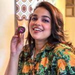 Nakshatra Murthy Instagram - One of those best product with plant based ingredient is @ishal_naturalz, aloevera gel and Beetroot lip balm. I have been using this Aloe Vera gel for my hair for styling gel, skin as moisturizer , and moisturizer also can INCLUDE In our DIYs .. Beetroot lip balm is really good ❤️ am pretty sure your lips will love this,I like thier plant based ingredients like avacado oil,Shea and Coco butter. Must try product from @ishal_naturalz 🌸 . . . Shop @ ishalnaturalz.com And watsapp them:7010339014