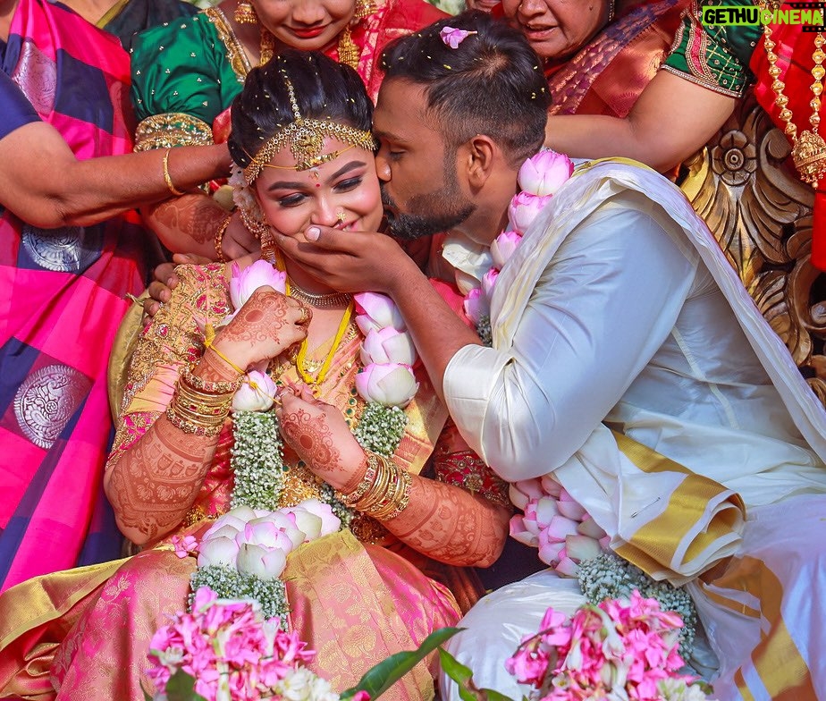 Nakshatra Murthy Instagram - Idhu podhum Indha life ku ❤️ @vijayviruz . Love you always and forever ♾️ . . Shot by @momentousfotography