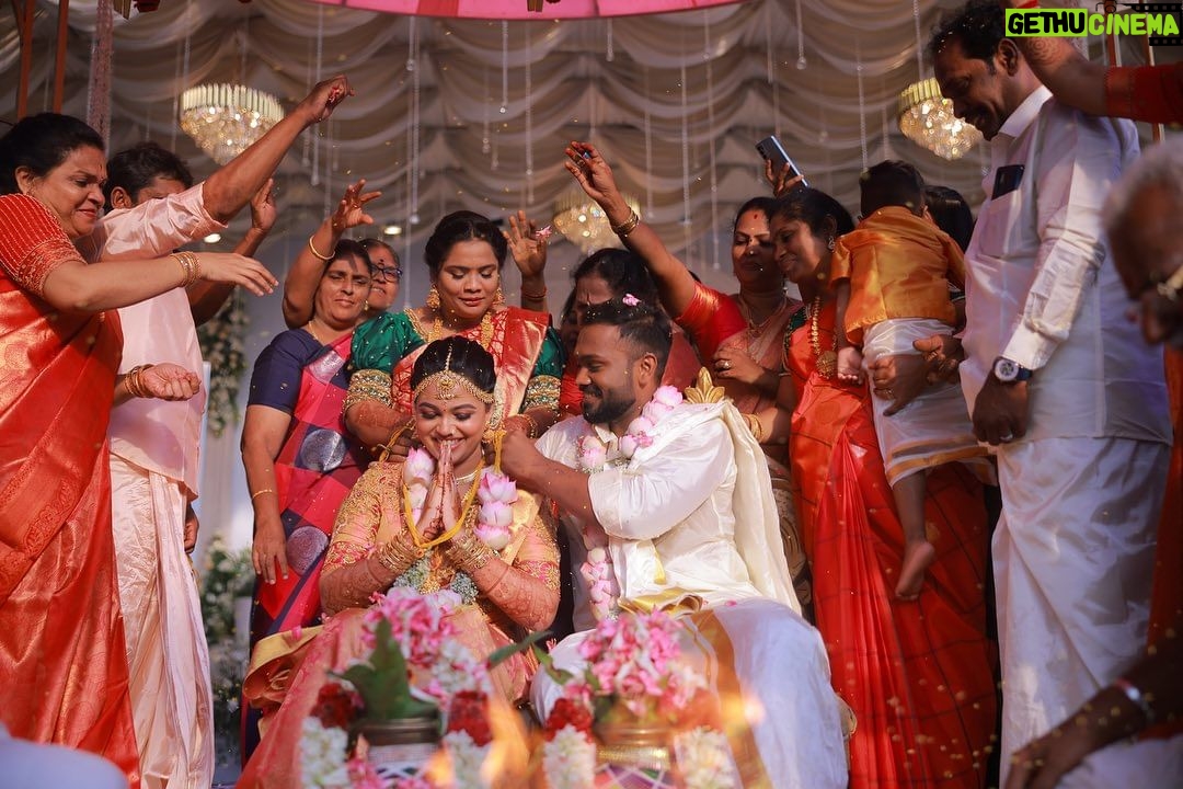 Nakshatra Murthy Instagram - Still can’t get over this moment! Happy tears and so much love around us 🧿🧿🧿 ! … Shot by @momentousfotography