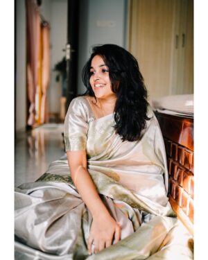 Nakshatra Murthy Instagram - Fiercely Feminine 🌿 ! 
.
Saree from @swarnasaris 
Their new collections has to be on your wardrobe. It’s That good and beautiful 😻 
.
Pc @vasanthmaniphotography 
.
Heel - @taaramitraofficial