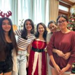Namrata Shirodkar Instagram - Cookie-making can’t get better! A tradition at the Xavier’s every year, and a start to ending the new year on a fabulous note…♥️ Here’s to many more! @sabina.xavier @xavieraugustin