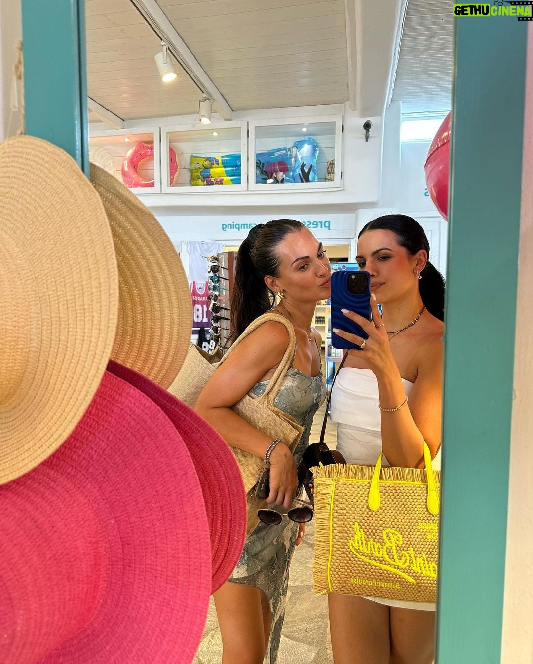 Natasa Stankovic Instagram - memories worth remembering 💙🇬🇷